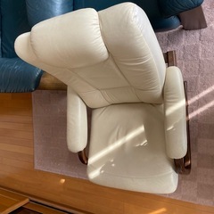 取引中！【2日間限定！！】高級家具 富士ファニチャー 1人用リクライニングソファ  本革の画像