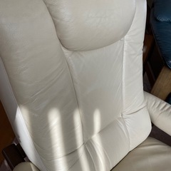 取引中！【2日間限定！！】高級家具 富士ファニチャー 1人用リクライニングソファ  本革の画像