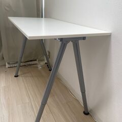 【引取確定】IKEAテーブルの画像