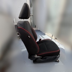 トヨタ　ライズZ 運転席シート　の画像