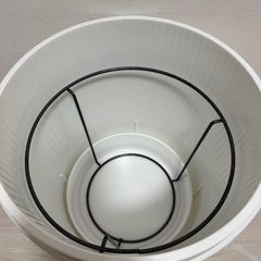 ✨【10/15まで！引き取り限定✨】オムニウッティ omnioutil バケット 20L（ホワイト／セリアセット付）✨の画像