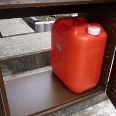 【玄関収納】置き配ボックス、灯油ポリタンク収納等の画像