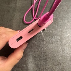 ①モバイルバッテリーの画像