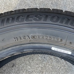 中古スタッドレス4本　BRIDGESTONE BLIZZAK VRX 2019年製　185/60R15の画像