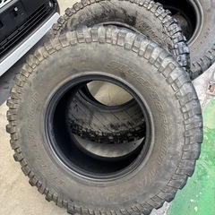 BFグッドリッチ KM 305/70R 16の画像