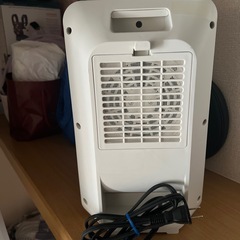 セラミックファンヒーターの画像