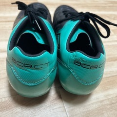 UMBRO サッカー シューズ トレーニング フットサル 27.5  黒 ターコイズブルーの画像