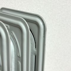 デロンギ オイルヒーター 1200W 8畳 タイマー付き カバー付き H770812EFS-OR サーマルカットフィン8枚 動作確認済み 清掃済み DeLonghiの画像
