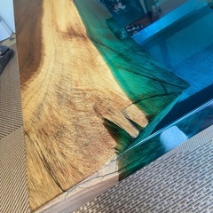 モンキーポッド無垢材天然木リバーテーブル板の画像