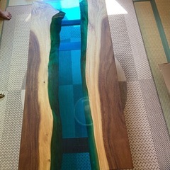 モンキーポッド無垢材天然木リバーテーブル板の画像
