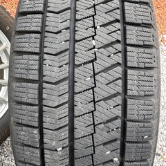 バリ溝スタッドレスホイール付き4本ブリヂストンVRX2
の画像