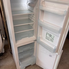 🧊2020/2022年製アイリスオーヤマ （ホワイト・ブラック ）  🚚【配達可能・保証あり】1台22,000円 の画像