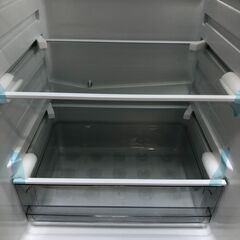  超美品 新品 未使用品 TCL CRB126AH ノンフロン冷凍冷蔵庫  中古 126L 右開き 2ドア グレー 2025年製 【糸島市内 送料無料】88274-1-050の画像