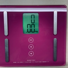 DRETEC 【A4サイズよりも小さい! / 体重50g単位表示】 コンパクト体組成計 「プティプラス」 ピンク BS-221PK の画像