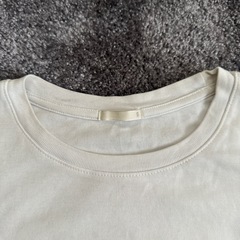 GUショートTシャツの画像