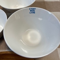 商談中★
白い食器の画像