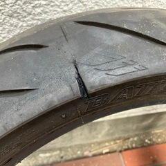 廃タイヤ　Bridgestone s21r
の画像