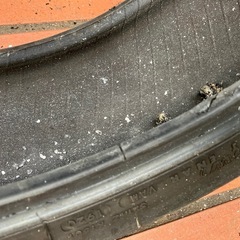 廃タイヤ　Bridgestone s21r
の画像
