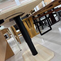 リユースのサカイ栃木店★ジモティ割あり★  昇降デスク ライトベージュ W100×D60×H51～76 クリーニング済み TC10858の画像