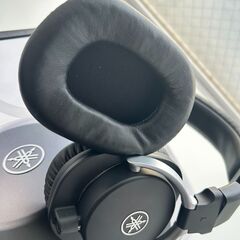 YAMAHA スタジオモニターヘッドホン  HPH-MT8 の画像