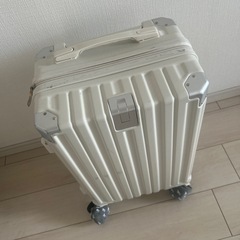 キャリーケース スーツケースの画像