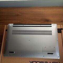 新品ノートパソコンの画像