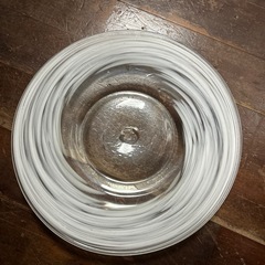 琉球ガラスのお皿の画像
