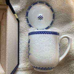 お渡し決定済み【新品未使用】中国茶器 コップ 景徳鎮 蓋つき マグカップの画像
