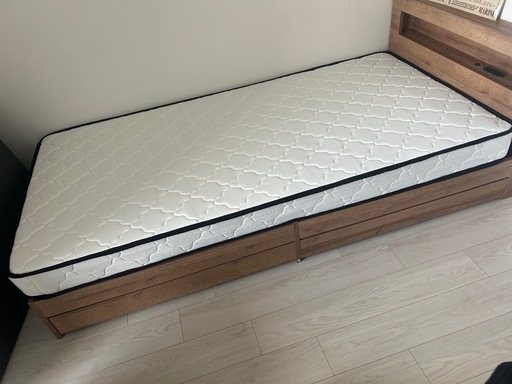 新品　未使用　シングルベッド　マットレスセット