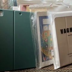 【新品】タブレットケースなど　10点　まとめ売り　ブルーライトカット　　ガラスフィルム　SONY ロケーションフリー　タブレットケース　パソコンケース　マックブックエアー用 保護 カバー 薄型 軽量 耐衝撃 滑り止め 保護ケース　タブレットカバー　の画像