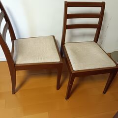 食卓と椅子２脚　差しあげますの画像