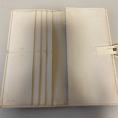UCCIのGG柄二つ折り財布の画像