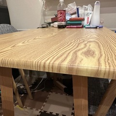 ダイニングテーブルの画像