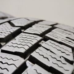 DUNLOP WINTER MAXX WM02 195/60R17 17インチ スタッドレス 4本 23～24年製 バリ溝 ライズ ロッキー 60プリウス等　(KTE371)の画像