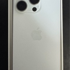 新品同様　iPhone16Pro ホワイトチタニウム 128GB バッテリー100%の画像