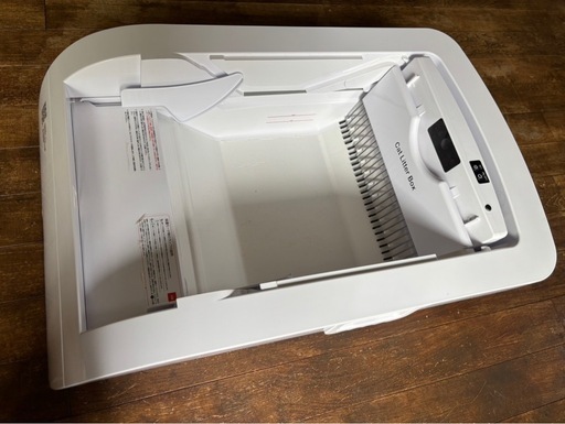 猫　自動トイレ