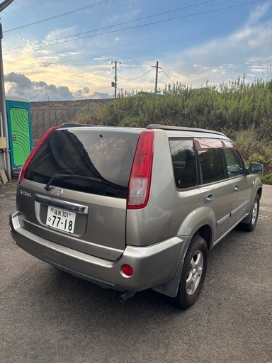 日産 エクストレイル 4WD AT
