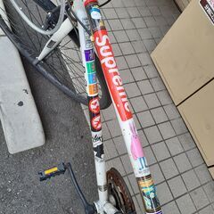  自転車 26インチ 白 シュプリーム ステッカーの画像