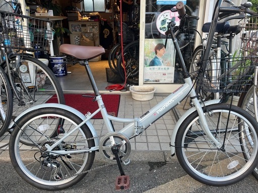 ほぼ新車　ライトグレーの折り畳み