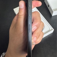 iPhone16Pro 256GB ブラックチタニウム　バッテリー100%の画像
