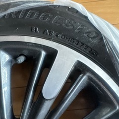 165/55R15サイズのスタッドレスタイヤとアルミホイールのセット。の画像