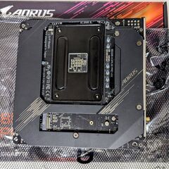 Gigabyte B550I AORUS PRO AX 1.0 マザーボードの画像