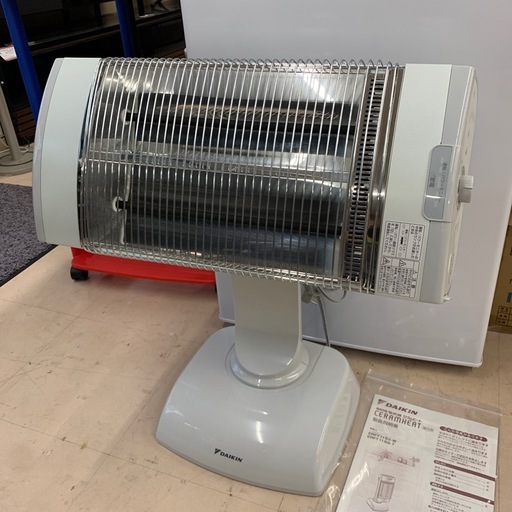 美原店　ダイキン 動作確認済み　縦　横　どちら向きでも使える♪ 遠赤外線暖房機　セラムヒート
