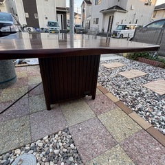 实木桌子の画像