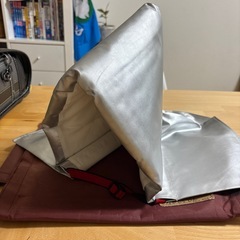 ランドセルと防災頭巾の画像