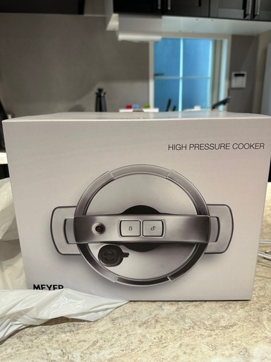 新品。未使用。MEYER 高圧鍋 20cm 4.0L