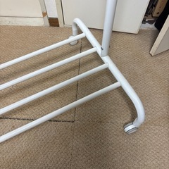 「引き取り商品」洋服ラックの画像