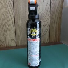 ★☆　未使用品　◆　熊撃退護身用スプレー　安心の噴射距離　◆ 大型 POLICE MAGNUM　B-610 　☆★の画像