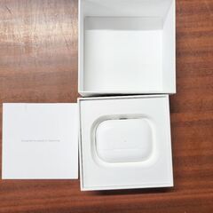 【店頭引き取り限定】Apple  AirPods Pro（第2世代） MagSafe充電ケース(USB-C)付き MTJV3J/Aの画像