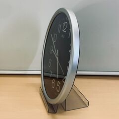 MAG 電波掛け時計 マルス W-398（シルバーメタリック/ブラック）の画像